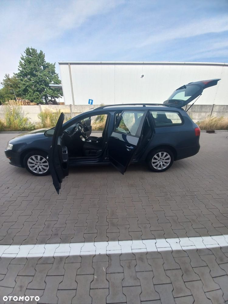 Volkswagen Passat - 15