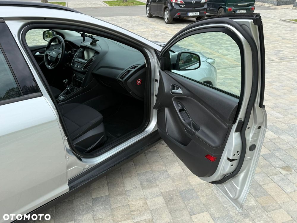 Ford Focus 1.0 EcoBoost Start-Stopp-System Business Edition - 19