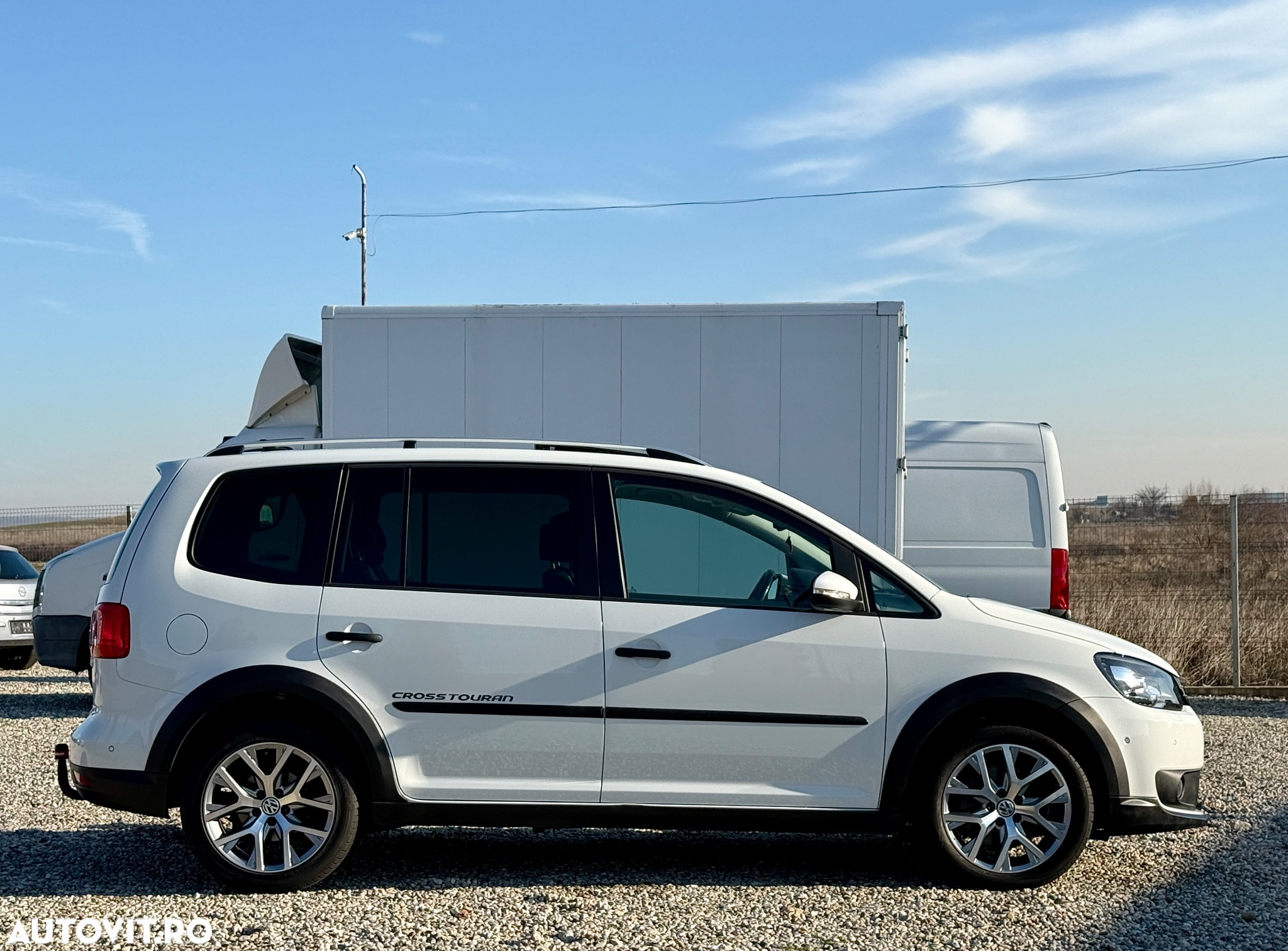 Volkswagen Touran 2.0 TDI DPF DSG Cross - 12