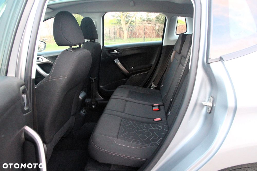 Peugeot 2008 1.6 e-HDi Active S&S - 31