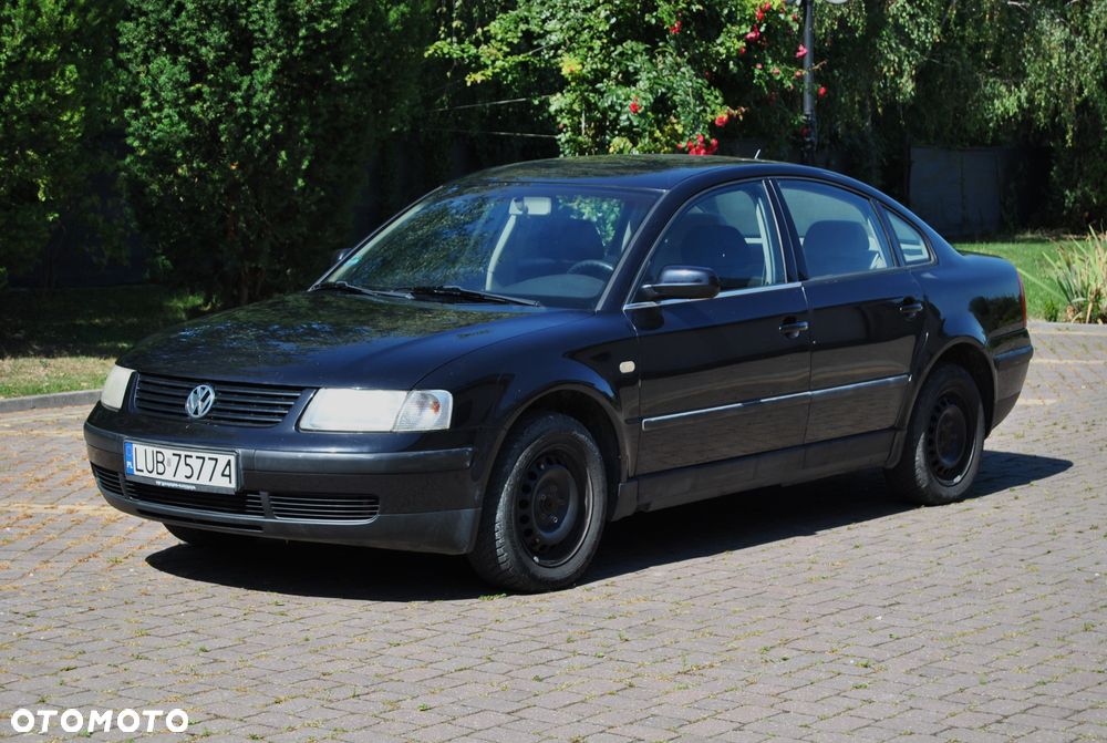 Volkswagen Passat 1.6 - 1