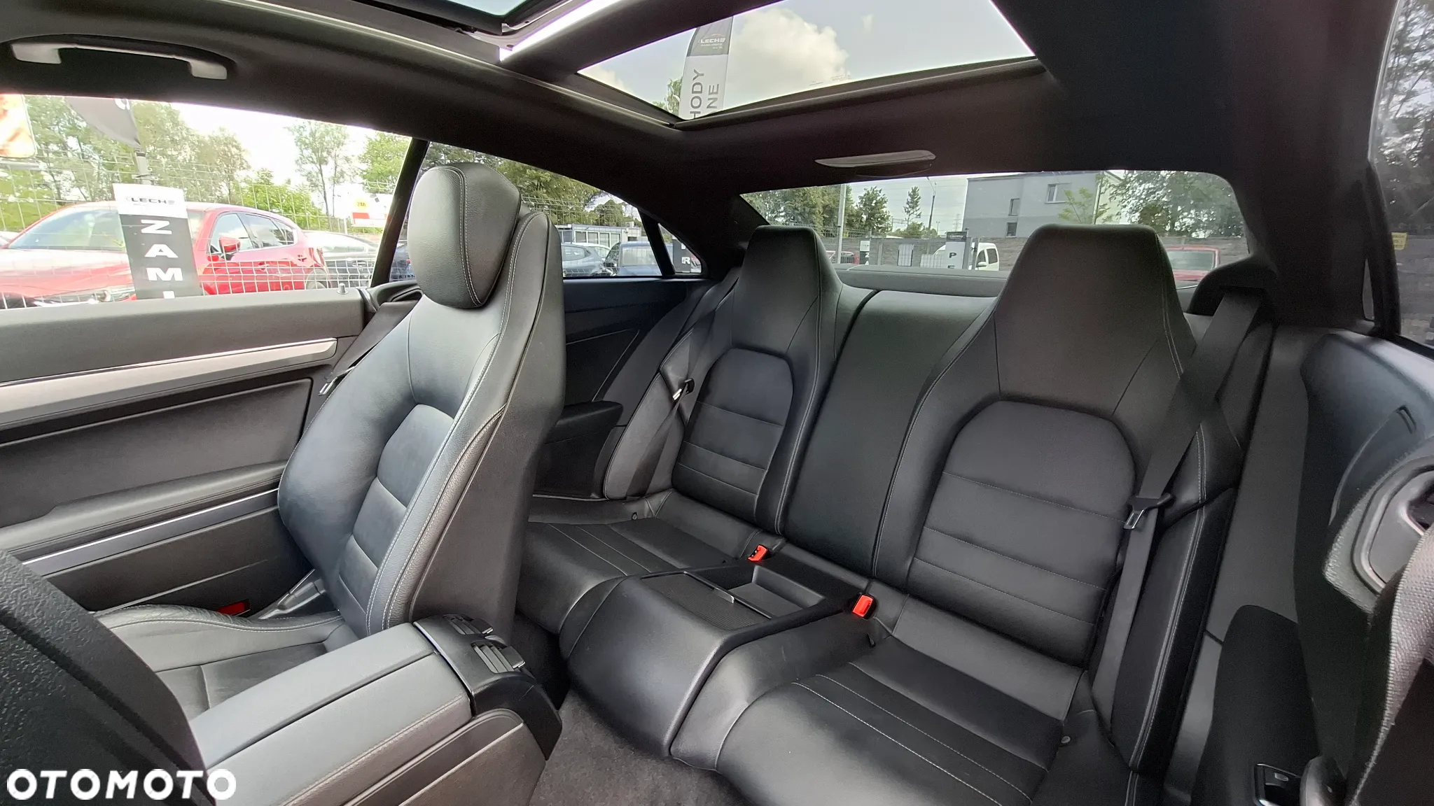 Mercedes-Benz Klasa E 250 CDI Coupe 7G-TRONIC - 25