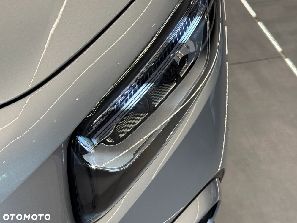 Mercedes-Benz GLB 200 AMG Line 7G-DCT - 12