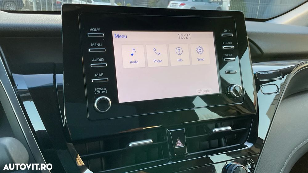 Toyota Camry 2.5 Hybrid Business - 18