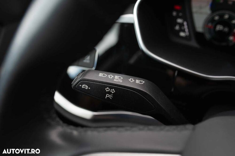 Audi Q3 2.0 35 TDI S tronic quattro Advanced - 36