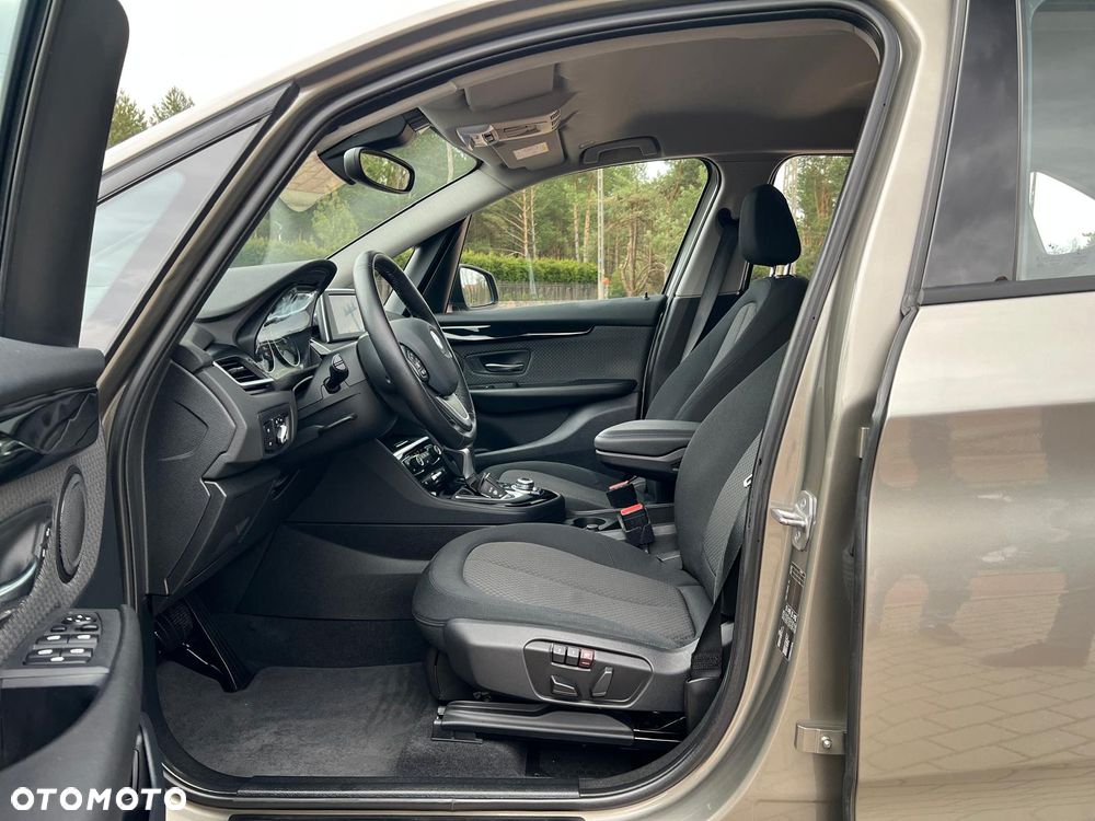 BMW Seria 2 218d Sport-Aut Sport Line - 10