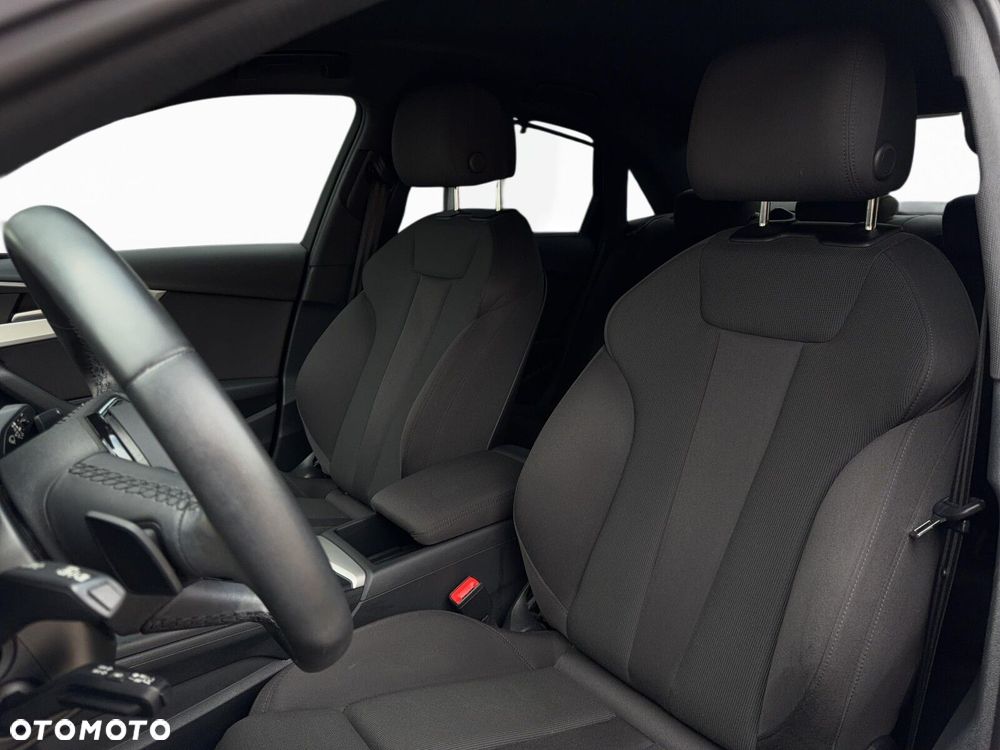 Audi A4 Limousine - 15