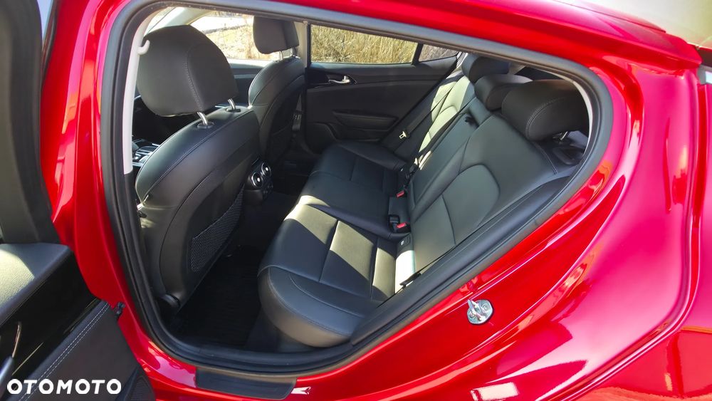 Kia Stinger 2.0 T-GDI L - 13