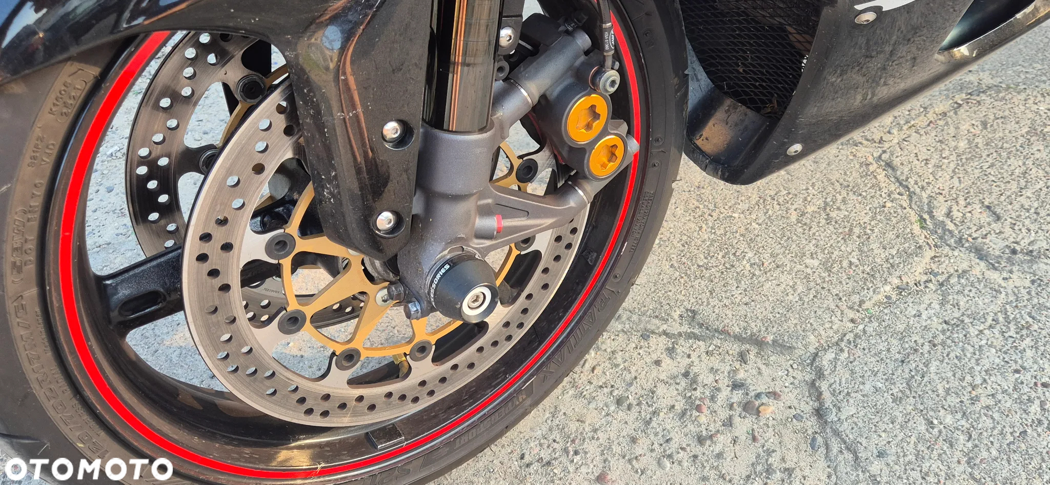 Suzuki GSX-R - 11