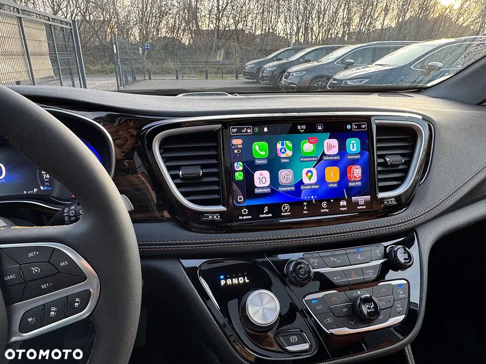 Chrysler Pacifica - 33