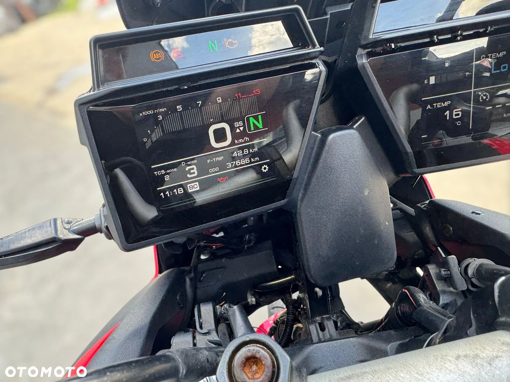 Yamaha MT - 22