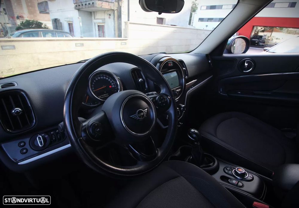 MINI Countryman Cooper SE ALL4 Auto - 7