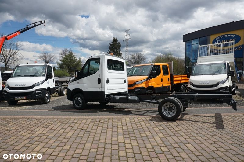 Iveco 35C15 skrzynia wywrotka żuraw HDS - 9
