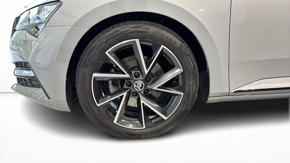 Skoda Superb 1.5 TSI Sportline DSG - 19