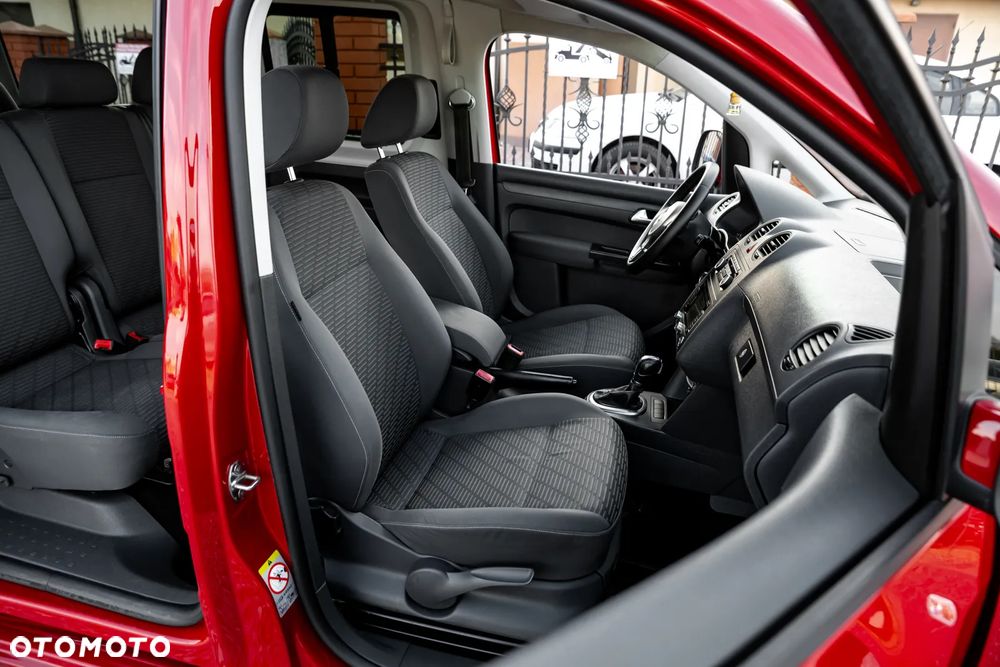 Volkswagen Caddy Maxi Comfortline 4Motion DSG - 28