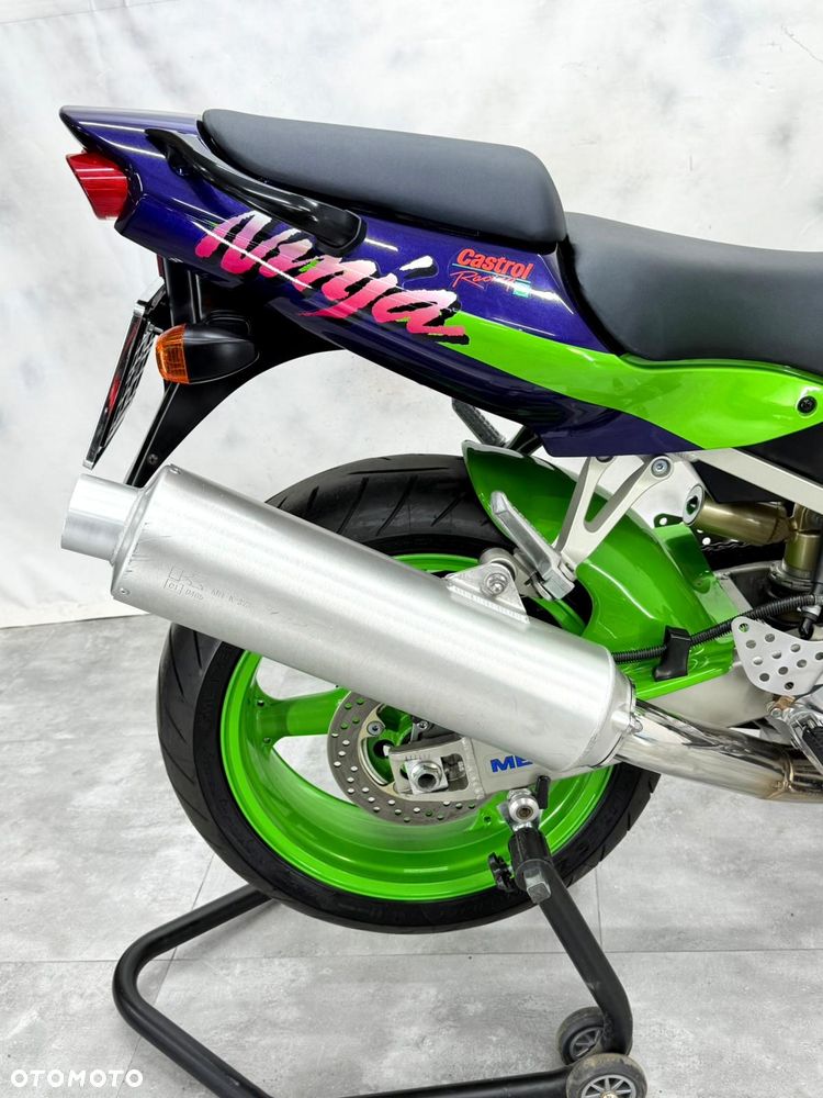 Kawasaki ZXR - 23