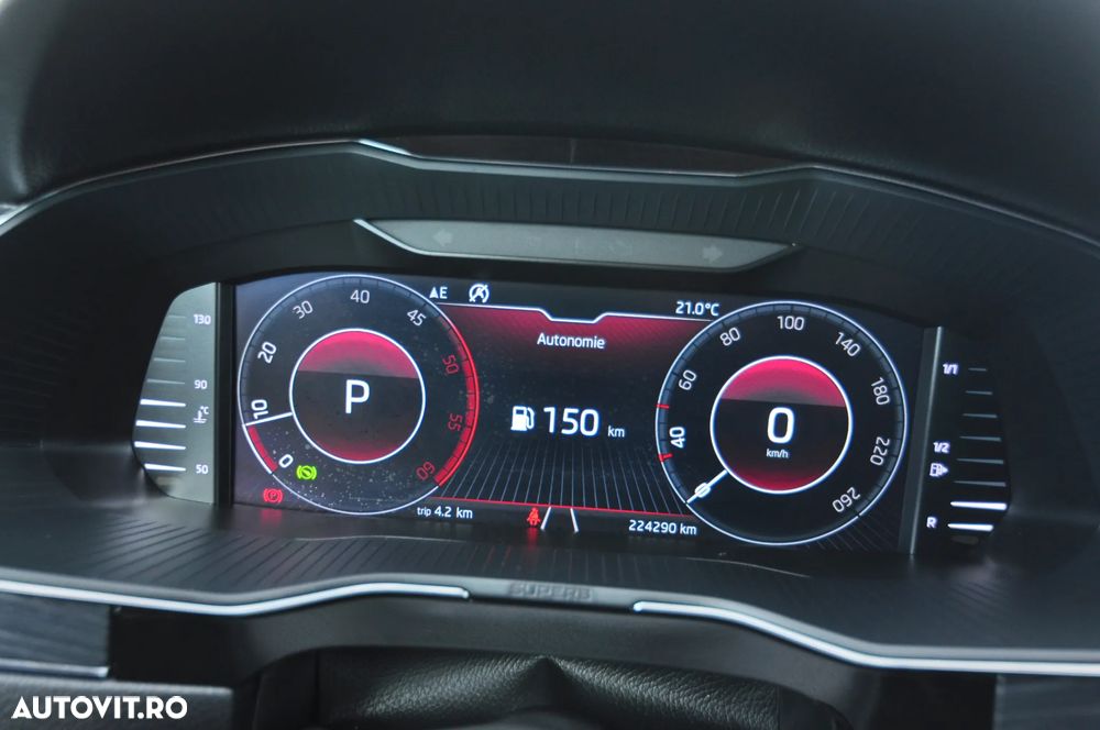 Skoda Superb 2.0 TDI DSG Ambition - 26
