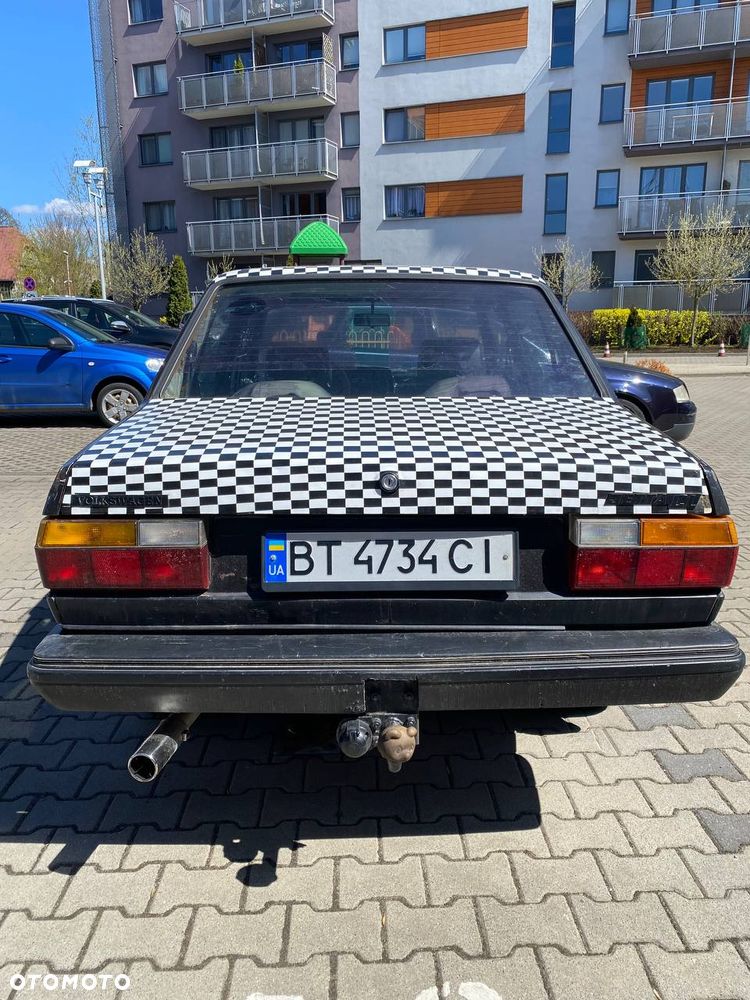 Volkswagen Jetta - 12