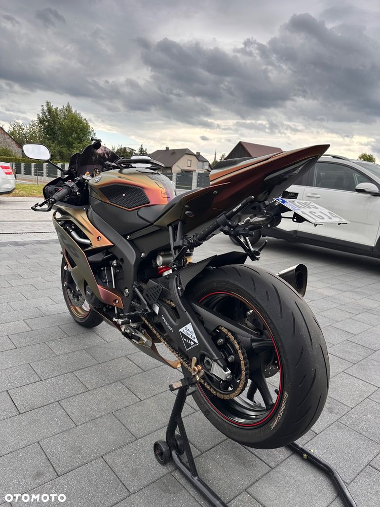 Yamaha R6 - 9