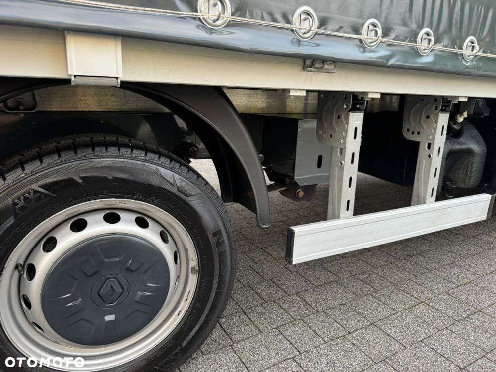 Renault Master Nowa Sztuka Salon Polska - 26