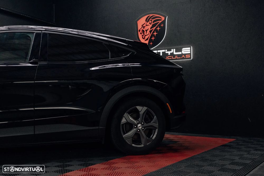 Ford Mustang Mach-E Standard - 9