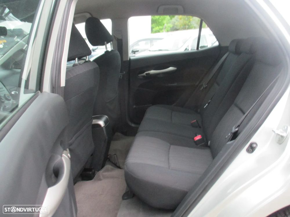 Toyota Auris 1.4 D-4D Luna - 21