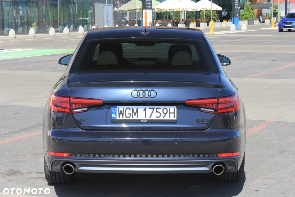 Audi A4 Limousine - 4