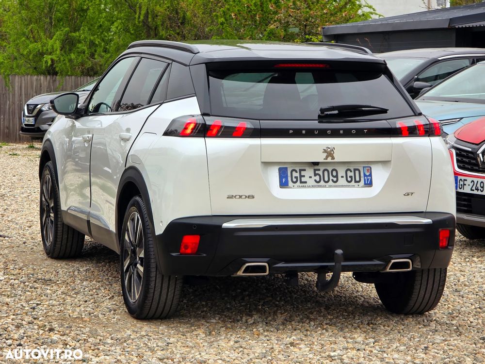 Peugeot 2008 PureTech 155 EAT8 GT - 10