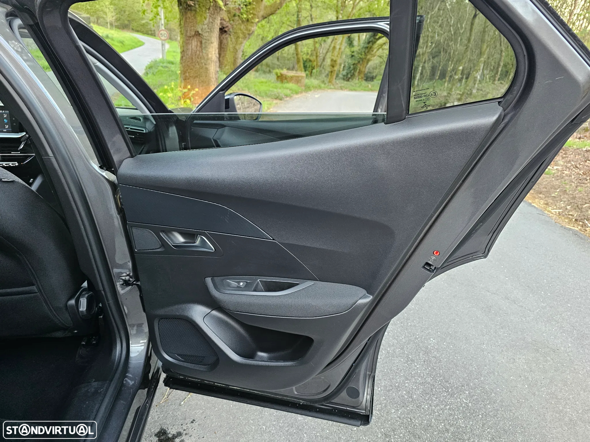 Peugeot 2008 - 24