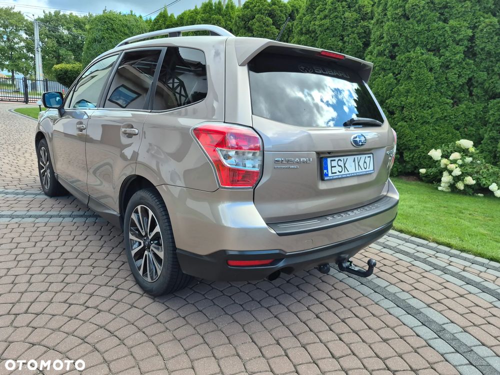 Subaru Forester 2.0XT Platinum Lineartronic - 6