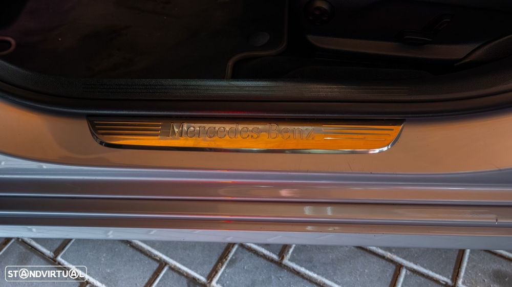 Mercedes-Benz E 300 de Avantgarde 4Matic - 21