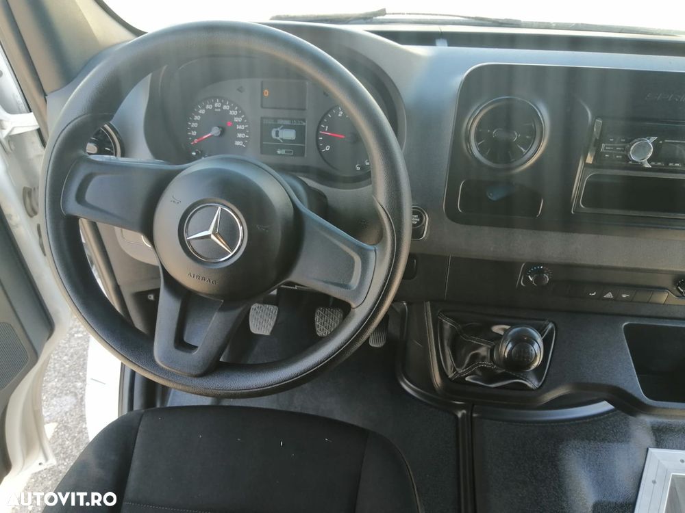 Mercedes-Benz Aveuro Sprinter - 23