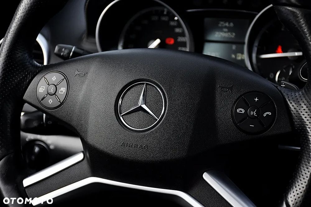 Mercedes-Benz ML 350 CDI 4Matic 7G-TRONIC DPF Grand Edition - 17