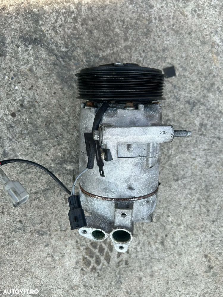Compresor AC Renault megane 3 motor 1.6 DCI 130 cp - 1