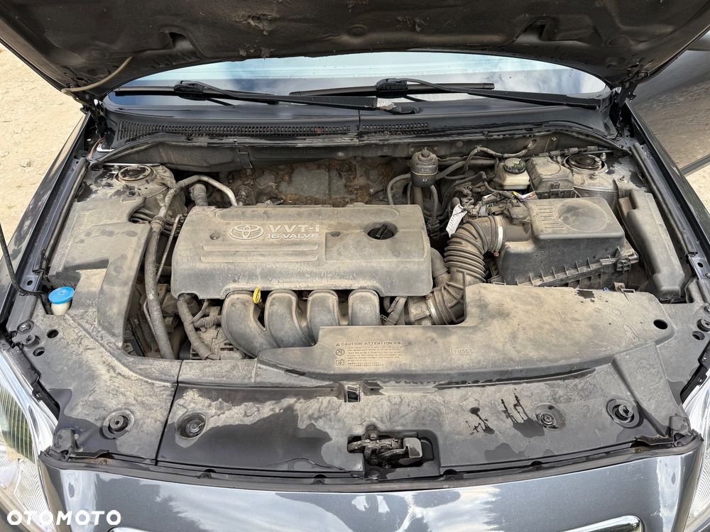 Toyota Avensis - 13