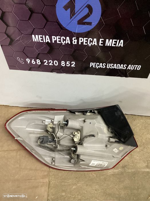 Farolim traseiro direito Opel Astra J do ano 2011 - 2