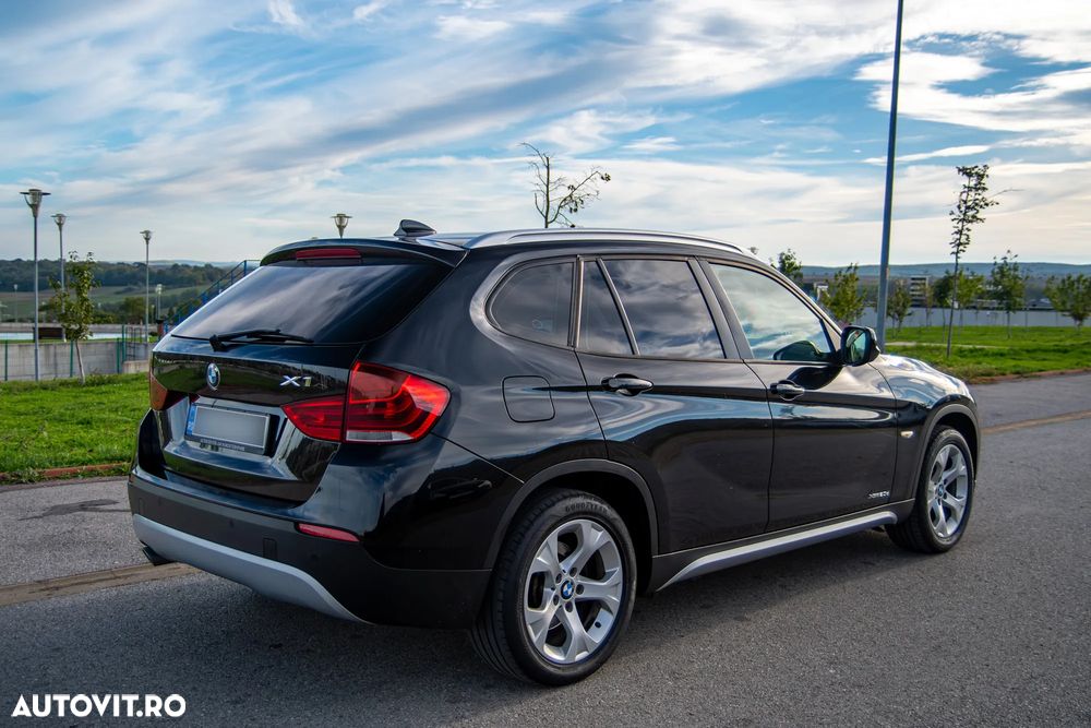 BMW X1 xDrive20d - 8