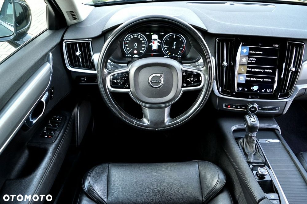 Volvo V90 D3 Momentum Pro - 19