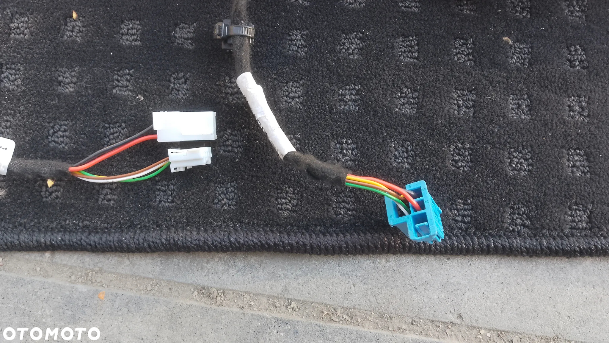 SIŁOWNIKI ELEKTRYCZNE KLAPY MERCEDES EQB X243 300 4MATIC A2478902600 A2478902500 - 3