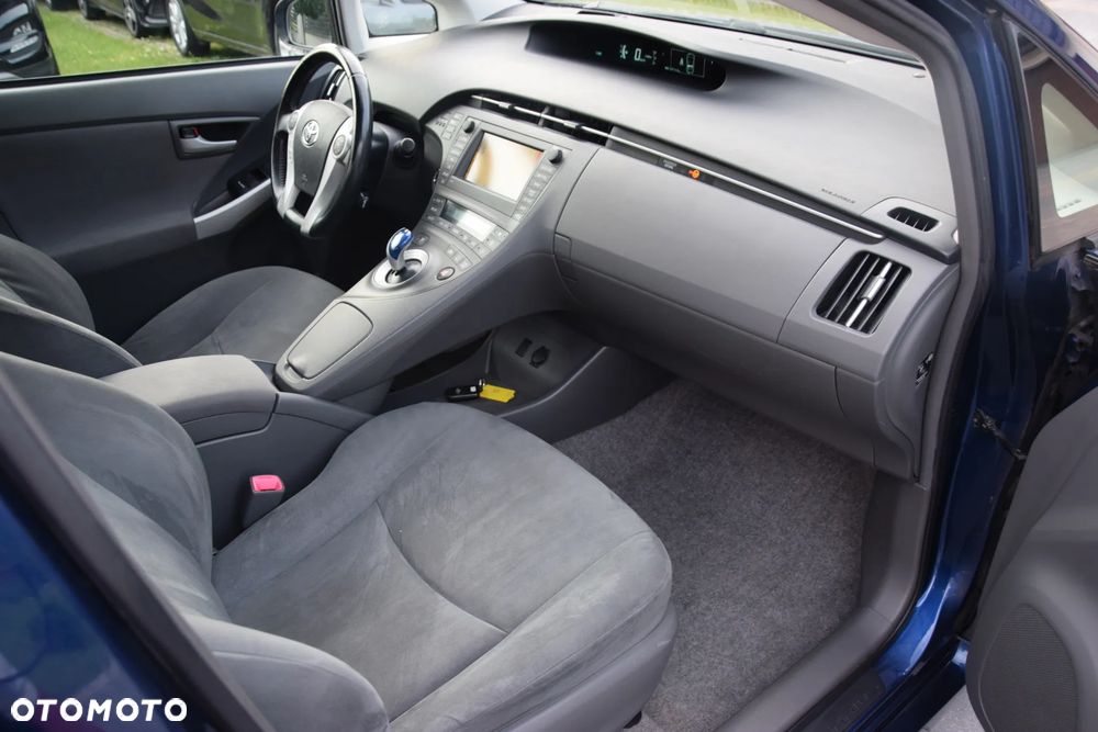 Toyota Prius (Hybrid) Comfort - 28