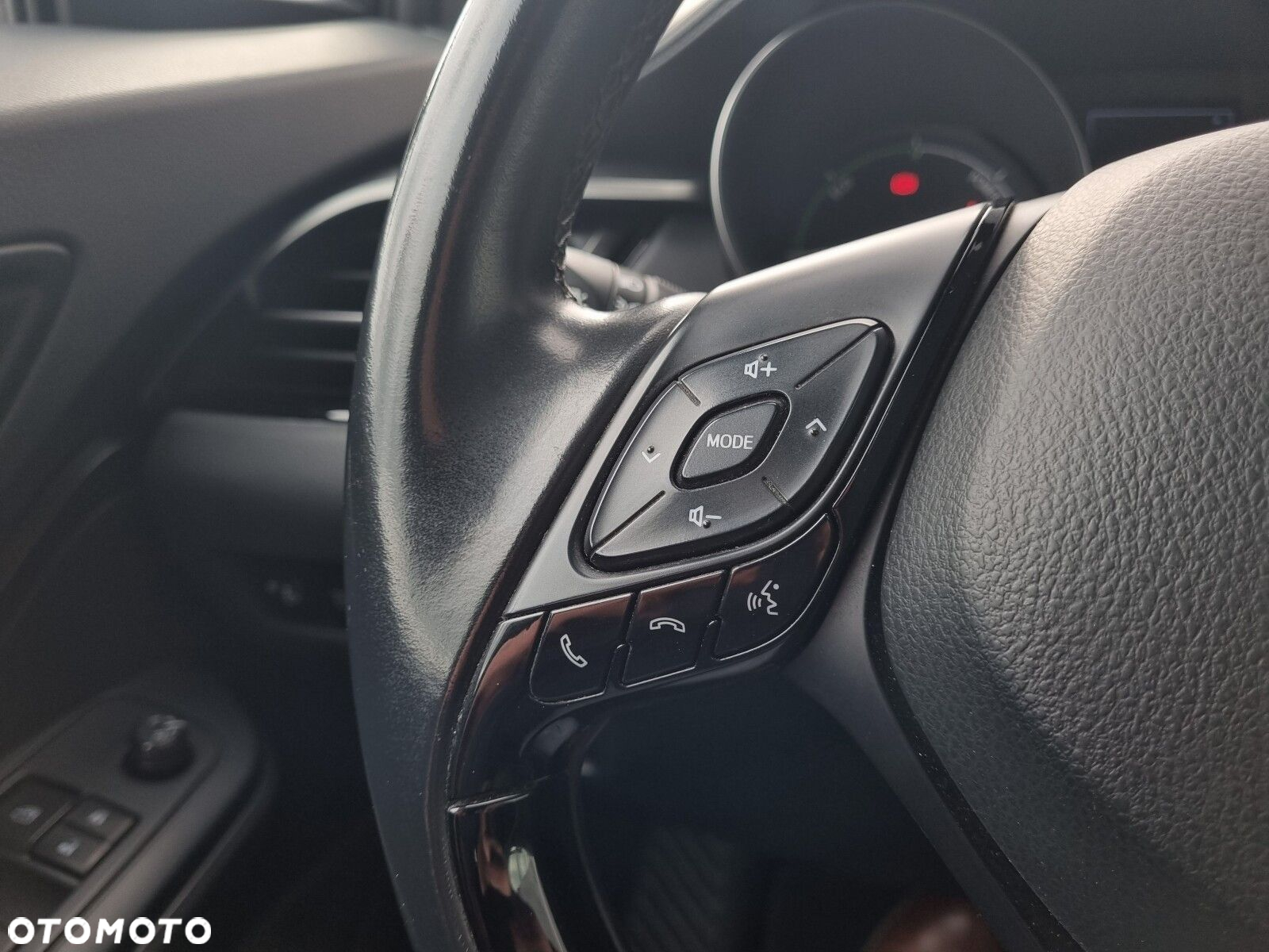 Toyota C-HR - 18