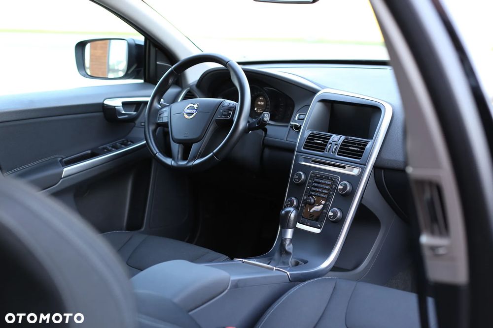Volvo XC 60 D3 Kinetic - 27