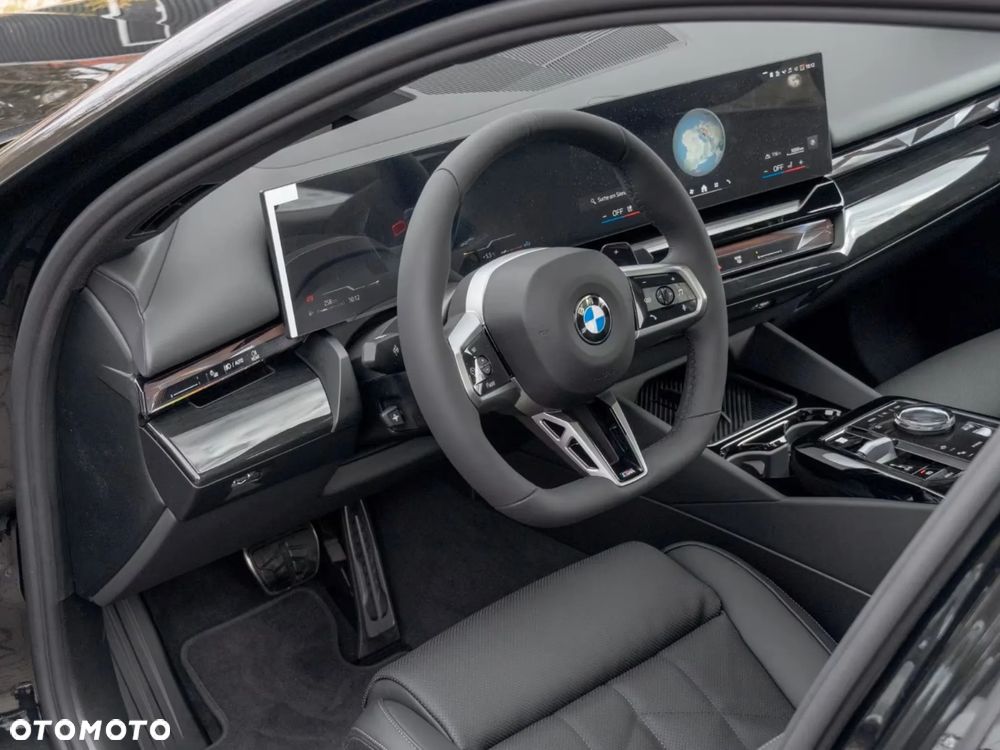 BMW Seria 5 540d xDrive mHEV M Sport - 25