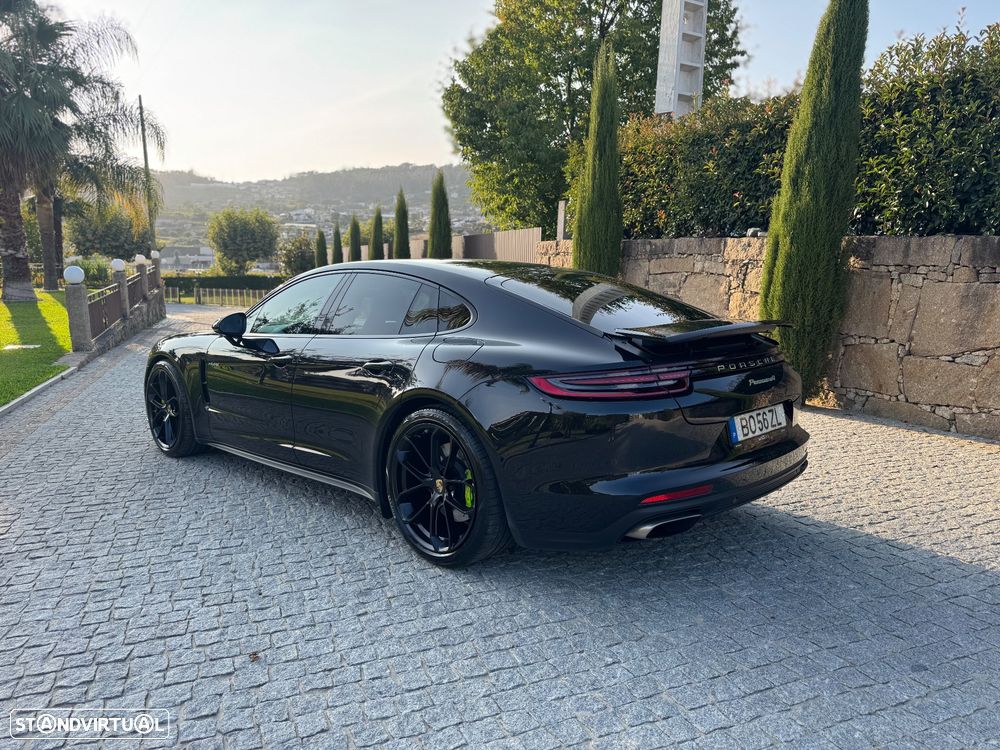 Porsche Panamera 4 E-Hybrid - 10