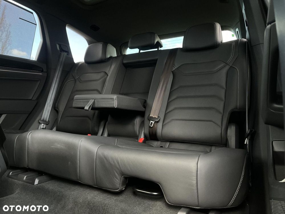 Volkswagen Touareg 3.0 V6 TDI 4Motion R-Line - 37