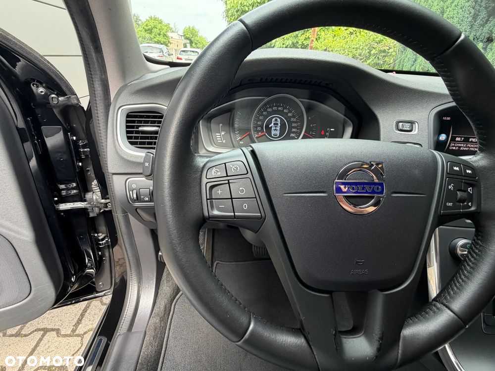 Volvo V60 D2 Geartronic Summum - 26