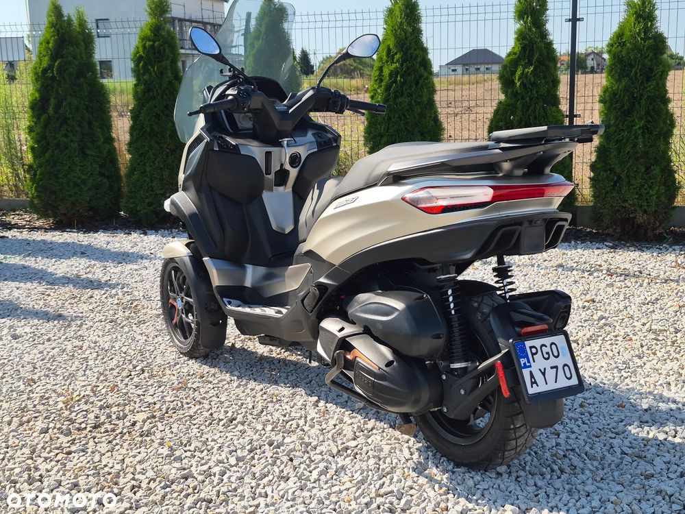 Piaggio MP-3 - 9