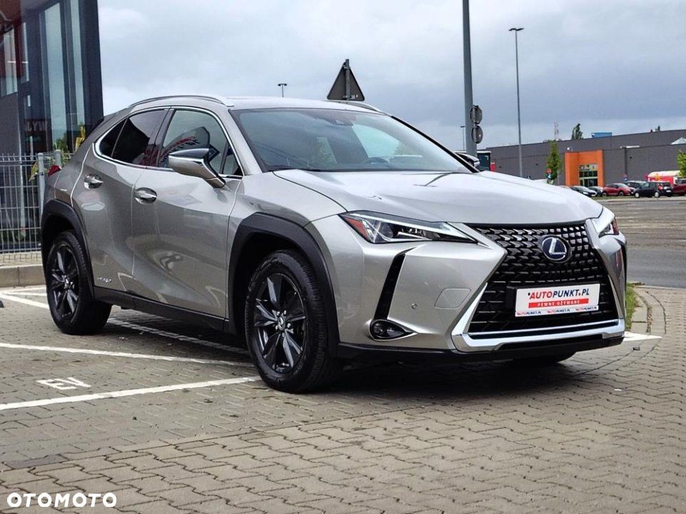 Lexus UX - 36