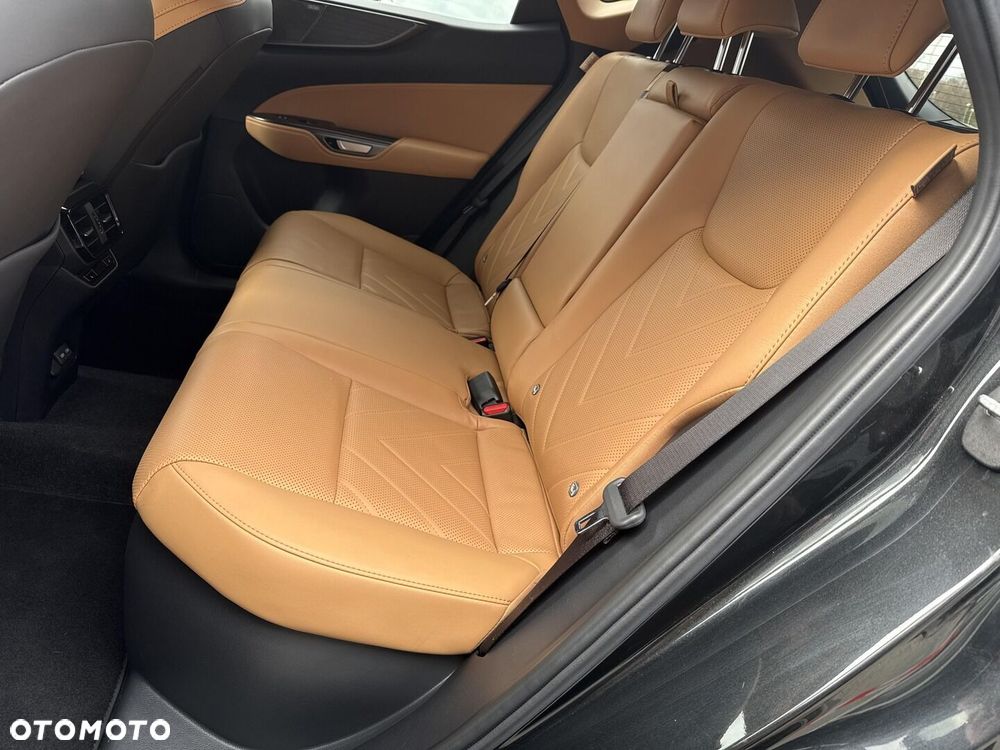 Lexus NX 350h Omotenashi AWD - 15
