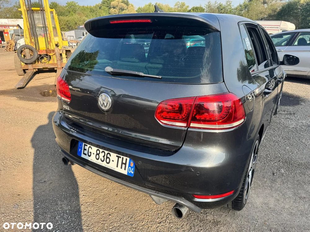 Volkswagen Golf VI 2.0 TSI GTI - 36